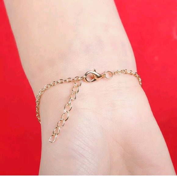 Heart Shaped Link Bracelet - Picture 3 of 5